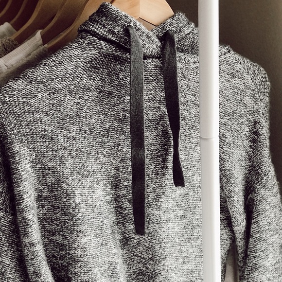 Ruby Moon Crop Top Hoodie - Picture 3 of 4